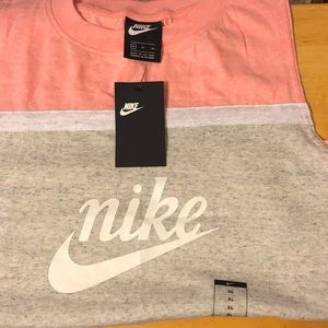 Women’s Nike Sleeveless Top